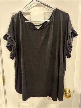 Max Studio Black Short-Sleeve Tee with Ruffle Sleeves